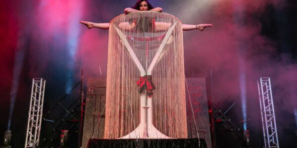Vintage-Martini-Glass-Performer-Gala-Dinners