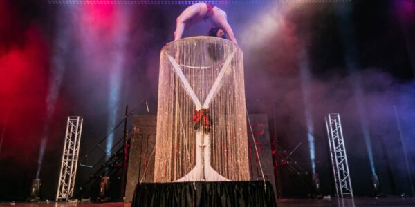 Vintage-Martini-Glass-Performer-James-Bond-Themed-Events