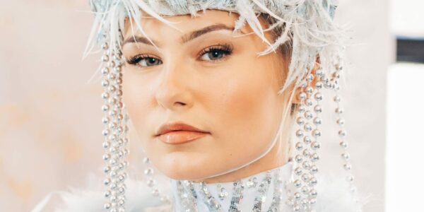 Meet-and-Greet-Ice-Queens-Christmas