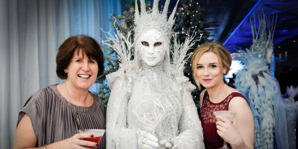 Meet-and-Greet-Ice-Queens-Winter-Wonderland-act