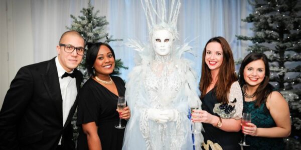Meet-and-Greet-Ice-Queens-Winter-Wonderland-entertainment