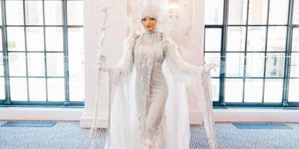 Meet-and-Greet-Ice-Queens-Winter-Wonderland-luxury