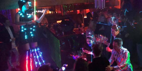 Stilt-Walking-Violinist-LEDs