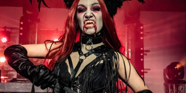 7-Deadly-Sins-Halloween-Walkabout-Performers-Lust