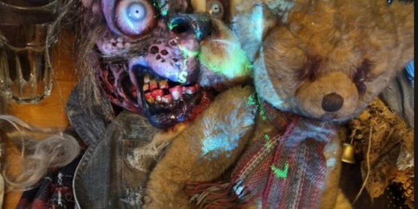 Creepy-Teddy-And-Doll