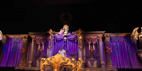 Masquerade-Themed-Set-And-Stage-Design-Event-Theming-Ideas