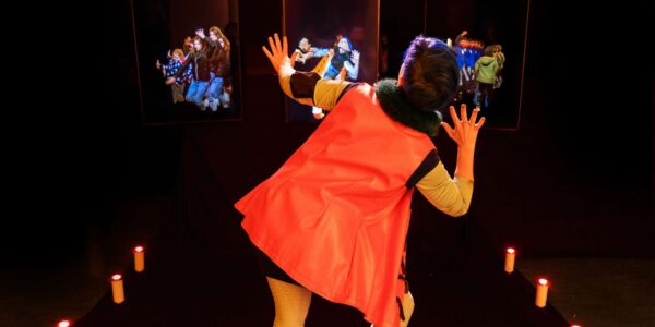Step into the future with our futuristic digital mirror – the ultimate corporate event attraction!