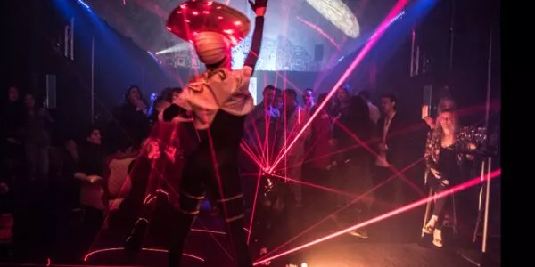 Interactive-Laser-Dancer-Performer