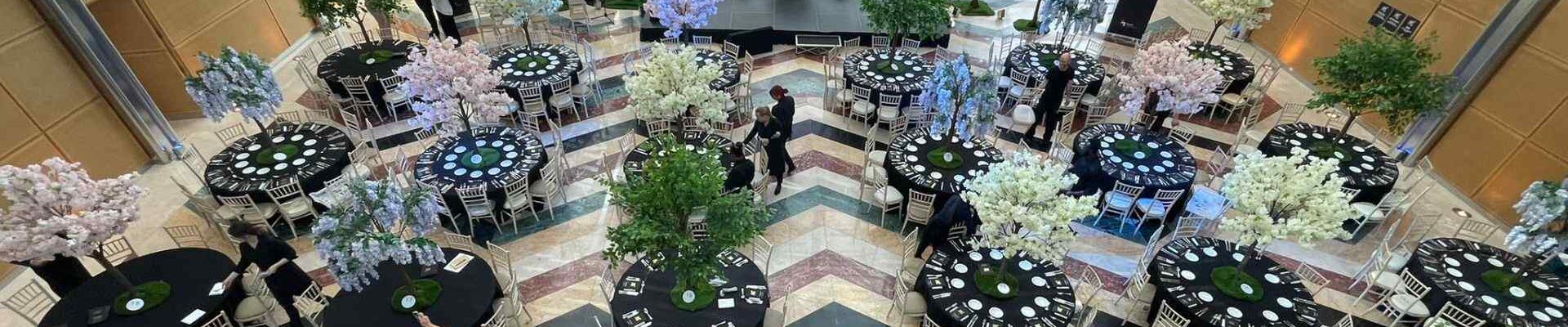 How-To-Choose-The-Perfect-Corporate-Stage-Setup-Events