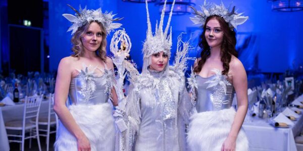 Credit Minah Photography | Winter Walkabout Fauns