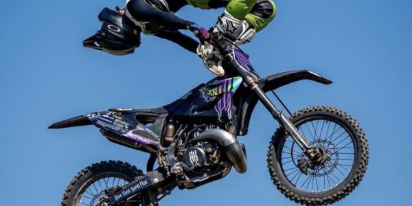 Motorcycle-Stunt-Show