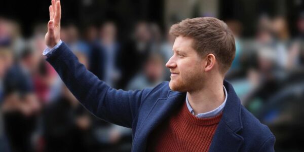 Royal-Family-Impersonator-Prince-Harry-For-Events