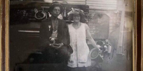 Victorian-Musical-Clown-Duo-For-Festivals