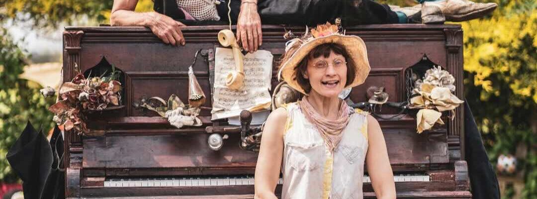 Victorian-Musical-Clown-Duo-For-Street-Fairs Victorian-Musical-Clown-Duo-For-Street-Fairs