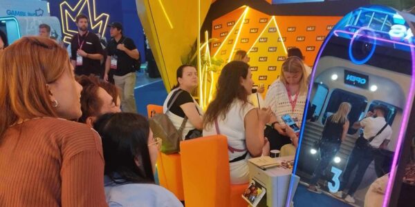 magic-mirror-photo-booth-company-events