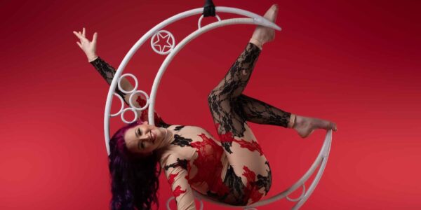 Aerial-Moon-Acrobat-Valentines