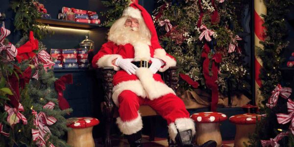 Authentic-Santa-Performer-Santas-Grotto
