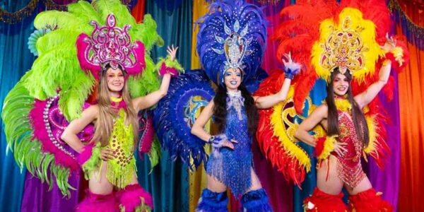 Brazilian-Style-Carnival-Acts-Parade-Perforrmers