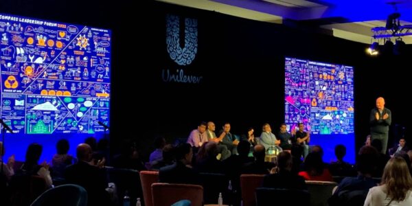 Hire-Creative-Conference-Entertainment