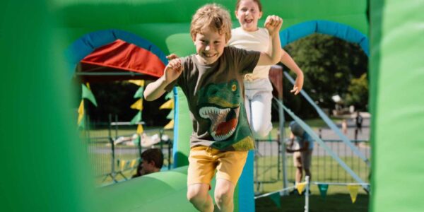 Jungle-Themed-Obstacle-Course-Public-Events