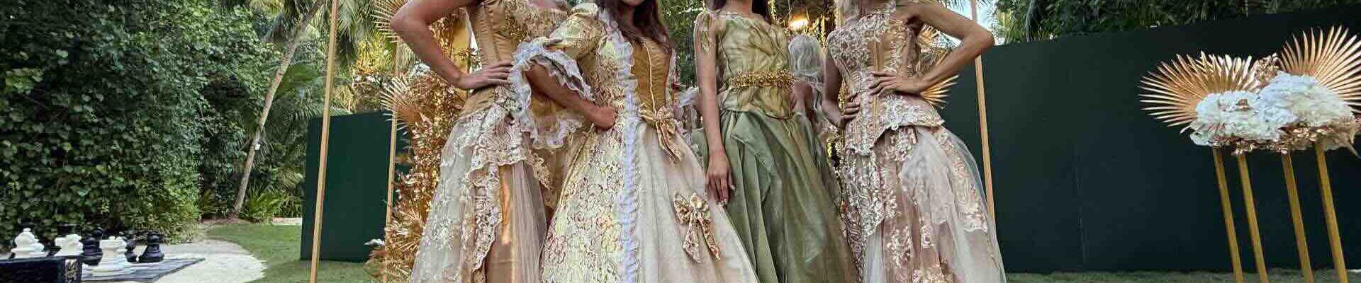 Luxury-Venetian-Walkabout-Act-Enchanted-Garden Luxury-Venetian-Walkabout-Act-Enchanted-Garden