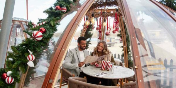 Outdoor-Dining-Igloos-Christmas-Themed-Events