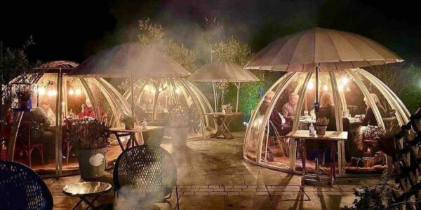 Outdoor-Dining-Igloos-Gala-Dinner-Events