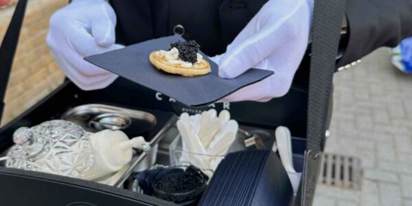 Roaming-Caviar-Service-Gala-Dinners