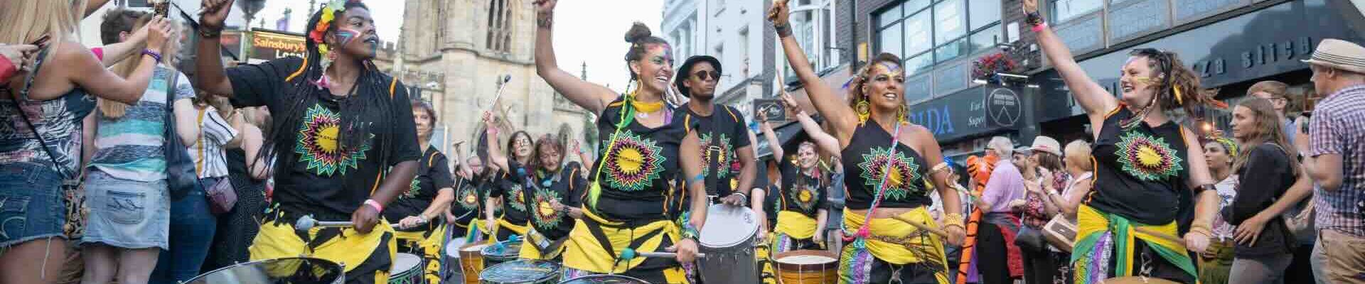 Carnaval-Drumming-Band-Parade-Public-Events
