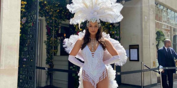 Luxury-Burlesque-Showgirls-Las-Vegas-Entertainment