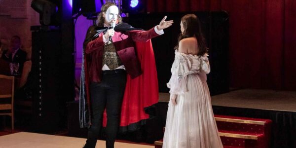 Musical-Tribute-Show-Stage-Show