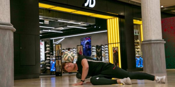 scotland-football-freestyler-retail-activations