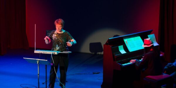 Theremin-Event-Performer-Stage-Show
