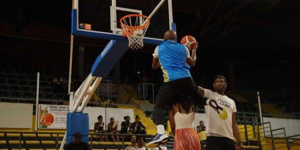 Corporate-Dunk-Performer-Fan-Zones