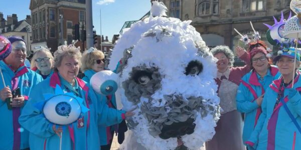 Giant-Walkabout-Dog-Public-Events