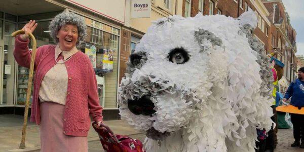 Giant-Walkabout-Dog-Retail-Activations