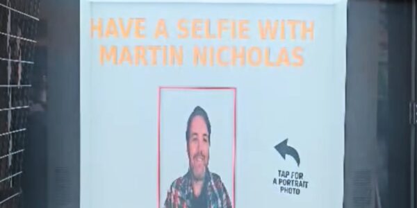 Hologram-Photo-Booth-Public-Events