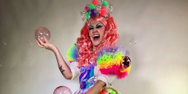 Colourful-Bubble-Performer-Community-Events