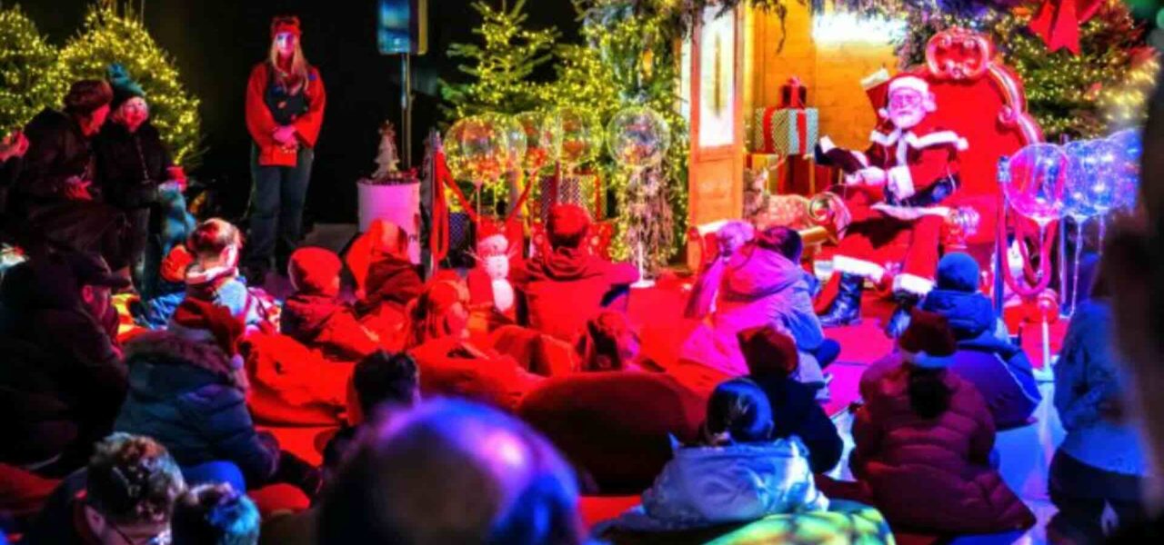 Santa-Performer-Southern-Italy-Family-Christmas-Santa-Grotto