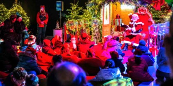 Santa-Performer-Southern-Italy-Family-Christmas-Santa-Grotto