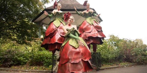 Stilt-Walking-Roses-Corporate-Events