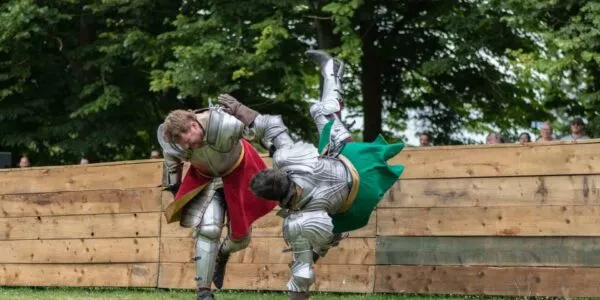 Themed-Character-Stunt-Shows-Medieval-Fight