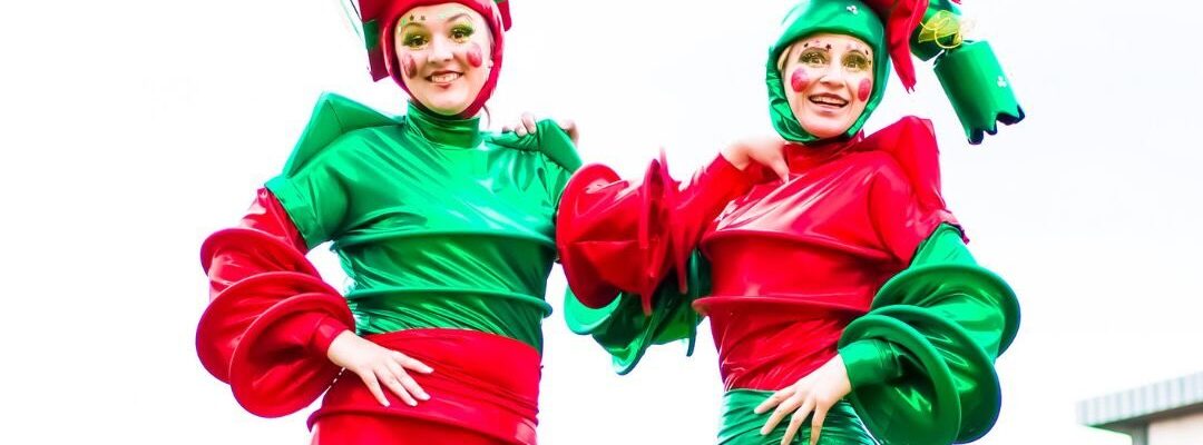 Book-Christmas-Entertainers-For-Events