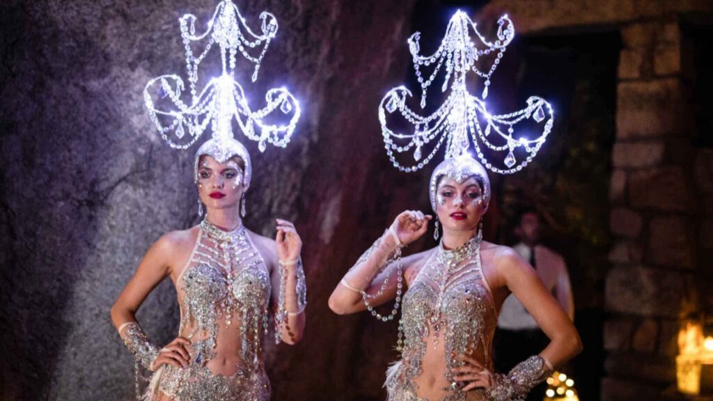 Crystal chandelier 1920s inspired roaming entertainment.