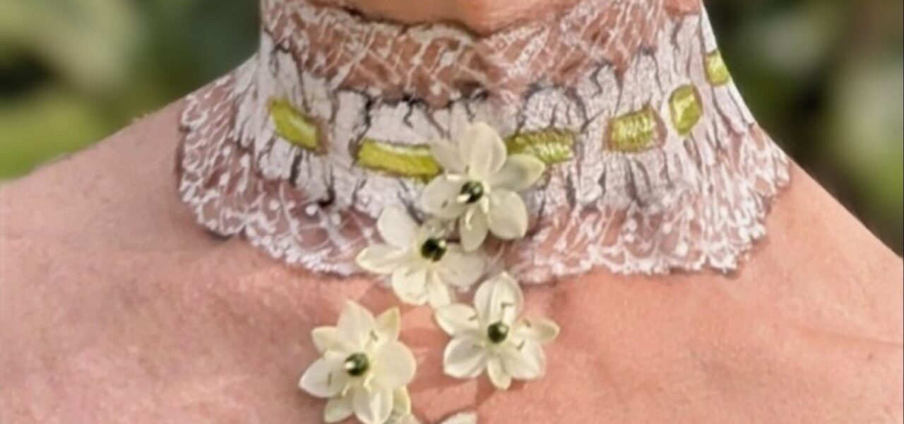 Floral-Theme-Workshop-Necklace