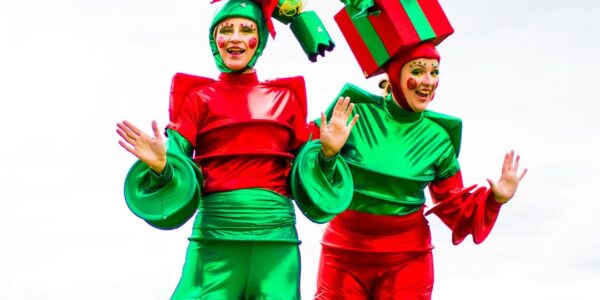 Hire-Christmas-Stilt-Walkers