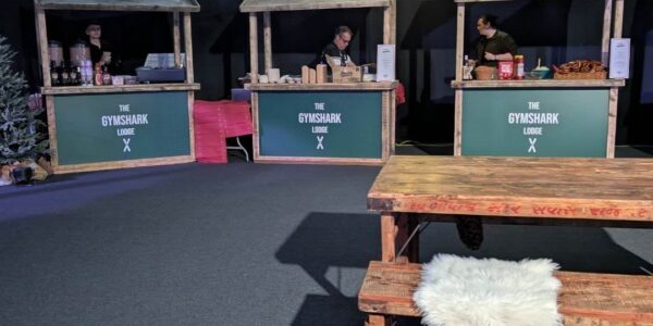 Rustic-Winter-Lodge-Catering-Stands