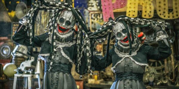 Burton-Halloween-Inspired-Performers-Theme-Park