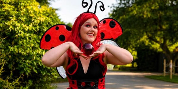 Ladybird-Contact-Juggler-Parades