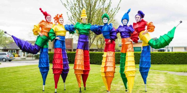 Rainbow-Stilt-Walkers